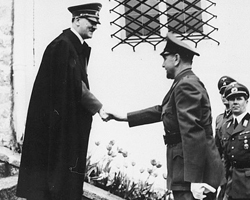 Адольф Гитлер и Анте Павелич (фото:United States Holocaust Memorial Museum/wikipedia.org)