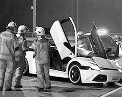 Устроили автомобильные гонки? Ну да, обычно-то они трусят 60 км/час (фото: кадр телеканала «Вести»)