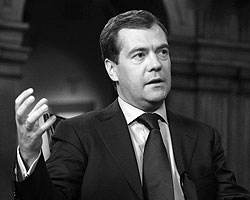 Дмитрий Анатольевич Медведев не может – чисто технически – снять Владимира Владимировича Путина. (Фото: ИТАР-ТАСС)