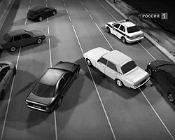 Автомобили были использованы в качестве преграды для задержания нарушителей (фото: кадр канала Вести)