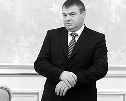 Министр обороны РФ Анатолий Сердюков (фото: ИТАР-ТАСС)