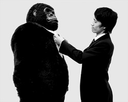 Вот девушки и талдычат: «Мужчина должен быть чуть симпатичнее обезьяны» (фото: Getty Images\Fotobank.ru)