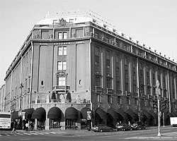 Гостиница «Астория» – сформировавшийся гостиничный бренд (фото: wikipedia.org)