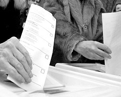 Чтобы побеждать на выборах, придется учиться уважать людей (фото: Дмитрий Коротаев/ВЗГЛЯД)
