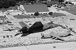 Выбор конструкции F-35 был сделан в 2001 г. в результате конкурса между компаниями Boeing и Lockheed Martin. Программа предусматривала создание единой модели истребителя для ВВС, ВМФ и морской пехоты с возможностью вертикального и укороченного взлета и посадки для замены более старых моделей самолетов Выбор конструкции F-35 был сделан в 2001 г. в результате конкурса между компаниями Boeing и Lockheed Martin. Программа предусматривала создание единой модели истребителя для ВВС, ВМФ и морской пехоты с возможностью вертикального и укороченного взлета и посадки для замены более старых моделей самолетов