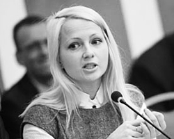 Евгения Миланская обвинила Ермакова в сексуальных домогательствах (Фото: er.ru) Евгения Миланская обвинила Ермакова в сексуальных домогательствах (Фото: er.ru)