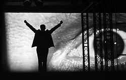 Форум «Кино России-2020» стал ключевым событием фестиваля. На фото - шоу Ивана Охлобыстина на открытии «Кинотавра» (фото: ИТАР-ТАСС)