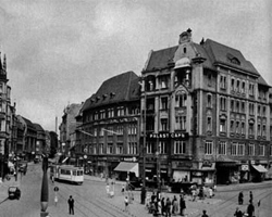 Так выглядел центр Кенигсберга до войны. На фото - Munz platz, в настоящее время улица Шевченко (фото: wikipedia.org)
