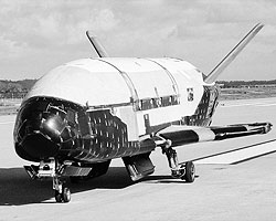 Экспериментальный беспилотный многоразовый космический корабль X-37B (фото: Reuters)
