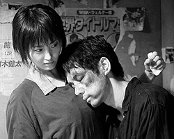 «Cut» - экстремальное признание в любви к японской киноклассике (кадр из фильма) (фото: Tokyo Story/Bitters End)