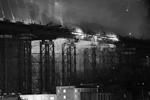 Крупный пожар произошел на одном из объектов предстоящего в 2012 году во Владивостоке саммита АТЭС – мосту через бухту Золотой Рог, который должен связать центр города с мысом Чуркин