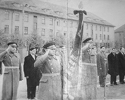 Почетное Знамя из музея в Советске теперь можно увидеть лишь на фотографиях (фото: из архивов музея)