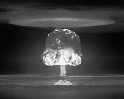 На 2018 год Нострадамусом предсказана ядерная война (фото: U.S. Army)