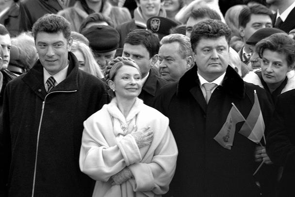 А это уже 2005-й. После первой "Оранжевой революции" на Украине, во время инаугурации Виктора Ющенко