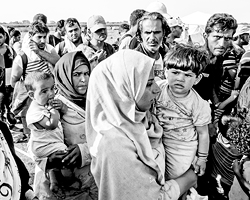 Проблема беженцев скоро может стать нашей (фото: Marko Djurica/Reuters)