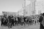 Активно отметили праздник в Якутии. Мороз не помешал собравшимся: группа молодежи даже устроила праздничные катания на коньках  (фото: фото предоставлено организатором акции)