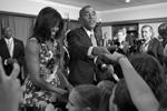 Первую встречу с общественностью Барак Обама и его жена Мишель провели в отеле Мелиа Хабана. Поприветствовать президента США пришла молодежь и семьи с детьми  (фото: Pablo Martinez Monsivais/AP Photo/ТАСС)