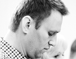 Суд приговорил Навального к пяти годам тюрьмы