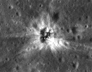 Место падения отработанной ступени носителя, который использовался для доставки на Луну экспедиции «Аполлона-16»