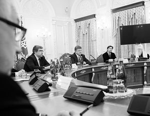 Заговорить о церковной реформе, утверждает Порошенко, ему подсказала воля украинского народа