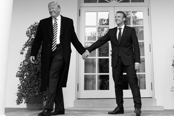 Очередная встреча президента Франции Эммануэля Макрона и главы Белого дома Дональда Трампа вызвала огромный резонанс. Оба лидера явно испытывали друг к другу сильную симпатию, что было заметно по длительным рукопожатиям и доверительным взглядам