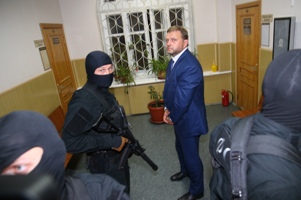 Для многих задержание Белых стало шоком. Обязанности губернатора Кировской области пока будут исполнять по очереди его заместители