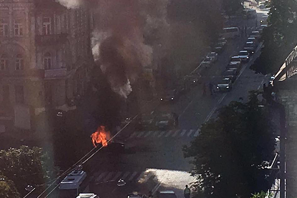 Автомобиль журналиста взорвался утром в среду, 20 июля, когда Павел Шеремет выехал из дома в центре Киева и проехал несколько десятков метров
