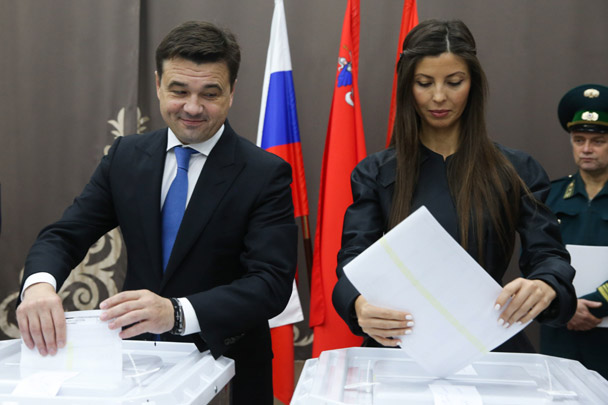 Губернатор Московской области Андрей Воробьев (слева) с супругой Людмилой