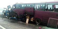 На трассе М-29 «Кавказ» рейсовый автобус Москва – Ереван столкнулся с автовозом Scania. В результате погибли пять человек, 27 пострадали, среди них есть дети. Большинство находившихся в салоне автобуса – граждане Армении
