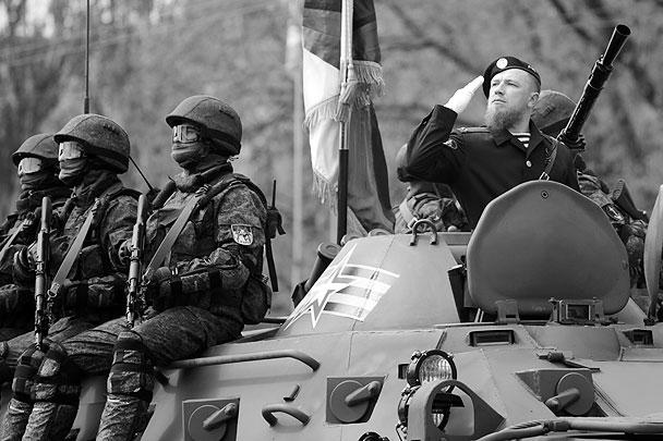 Арсений Павлов (Моторола) во время военного парада в Донецке, посвященного 71-й годовщине Победы в Великой Отечественной войне
