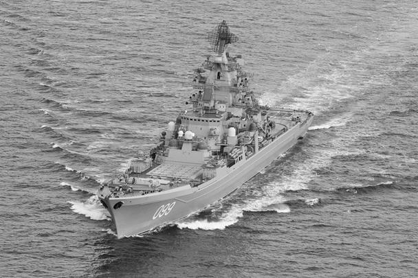 В объективы норвежских военных моряков попал и тяжелый авианесущий крейсер «Петр Великий»