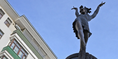В сквере на улице Большой Дмитровке в Москве 20 ноября торжественно открыли памятник балерине Майе Плисецкой
