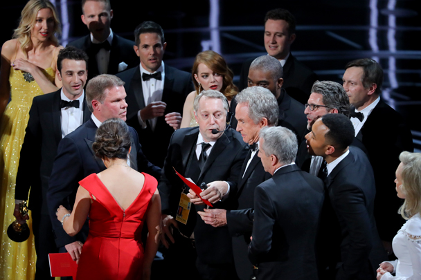 Переполох на «Оскаре», эксперты полагают, что ошибочное объявление победителя в главной номинации не было шуткой