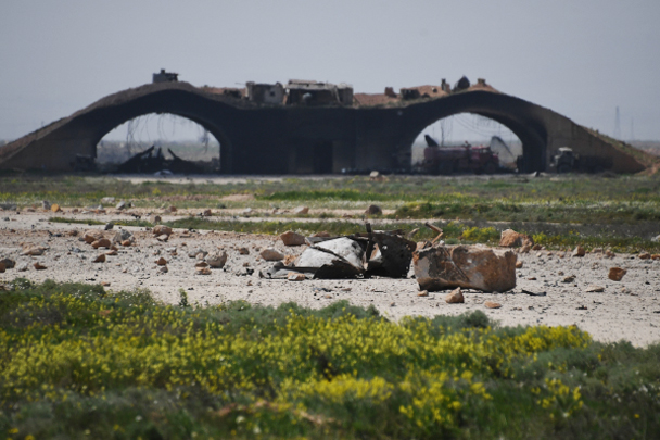 Сирийские власти намерены восстановить аэродром Шайрат в кратчайшие сроки