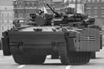 Боевая машина пехоты на гусеничной платформе «Курганец-25» на Красной площади во время парада&#160;(фото: Валерий Шарифулин/ТАСС)