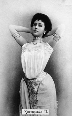 Ровно 145 лет назад, 31 августа 1872 года, родилась Матильда Кшесинская – знаменитая балерина и светская львица. Звезда Императорского театра запомнилась не только своим талантом, но и многочисленными романами, в том числе с будущим императором Николаем II