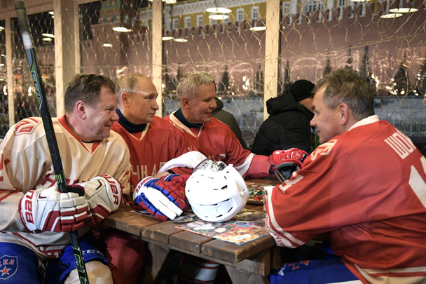 Ночная хоккейная лига была создана в 2011 году по инициативе президента и при поддержке ветеранов отечественного хоккея