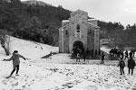 Прибрежный испанский город Хихон стал площадкой для зимних игр детворы&#160;(фото: Michele Spatari/Zuma/Global Look Press)