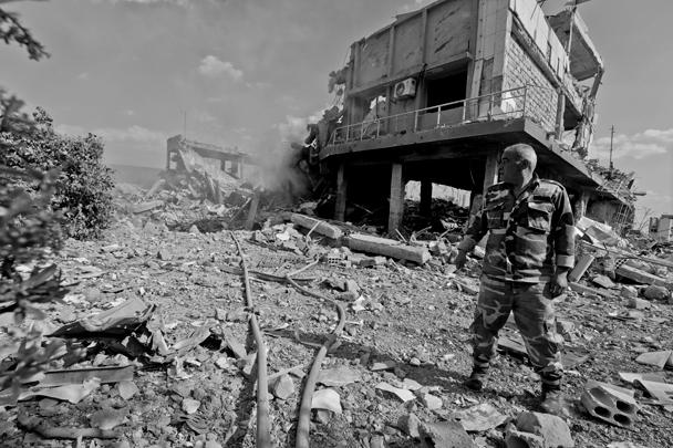 Ракетной атаке подвергся военный объект в Хомсе, по предварительным данным, ранения получили три человека