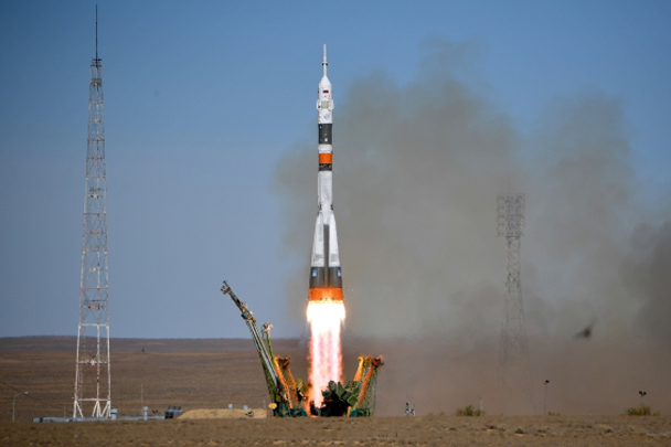 Ракета «Союз-ФГ» с кораблем «Союз МС-10» с двумя членами экипажа на борту в четверг стартовала с космодрома Байконур