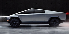 Глава Tesla Илон Маск представил Cybertruck – мощный футуристический пикап, который позволит компании побороться за самый популярный в США сегмент автомобилей. Дизайн машины был вдохновлен фильмом Ридли Скотта «Бегущий по лезвию» 1982 года 