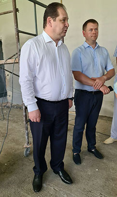 Ростислав Гольдштейн (слева) вновь обращает внимание на необходимость исполнительской дисциплины