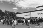Митинг и встреча рабочих с дирекцией прошли также на Минском заводе колесных тягачей (МЗКТ)&#160;(фото: TUT.BY)