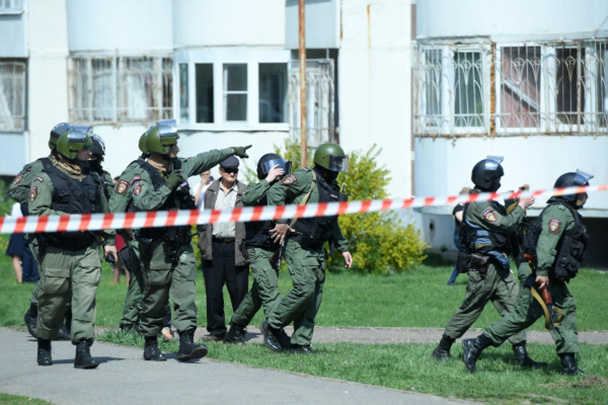 Власти Татарстана уточнили, что погибли семеро детей и одна учительница, более 20 человек ранены