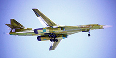 В России с аэродрома Казанского авиационного завода совершил первый полет ракетоносец Ту-160М. Этот самолет был собран с нуля. Он сможет нести новые виды вооружений, в том числе перспективные