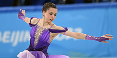 На Олимпиаде в Пекине российские фигуристы завоевали золото, это лучшее достижение с Игр 2014 года. Одну из медалей завоевала дебютантка Камила Валиева. Впрочем, к своим 15 годам Камила успела стать чемпионкой Европы и установить мировой рекорд