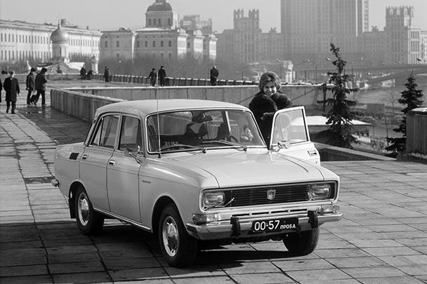 «Москвич-2138» выпускался с 1976 до 1982 года. Модель продавалась за пределами СССР, в том числе в Финляндии, Греции и странах Скандинавии. Машина широко использовалась сотрудниками госслужб как в СССР, так и за границей