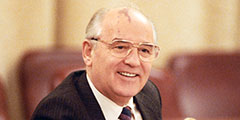 30 августа скончался Михаил Горбачев – последний генеральный секретарь ЦК КПСС (1985–1991) и единственный президент СССР (1990–1991). В мировую историю он вошел как архитектор перестройки, политики «гласности» и пионер окончания холодной войны. Однако в России многие считают Горбачева виновным в развале СССР