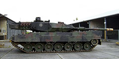 На этой неделе Германия и США пообещали Украине поставить свои главные тяжелые танки – Leopard 2A5s и M1A2 Abrams. Ранее о поставке своих тяжелых танков Challenger 2 объявила Великобритания. К вооружению Киева подключатся и другие страны Европы, на вооружении которых тоже есть «Леопарды» и «Абрамсы». Что представляют из себя эти машины