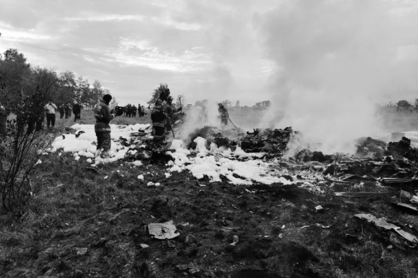 По данным Росавиации, упавший самолет принадлежал ООО «МНТ-Аэро», специализирующемуся на бизнес-перевозках